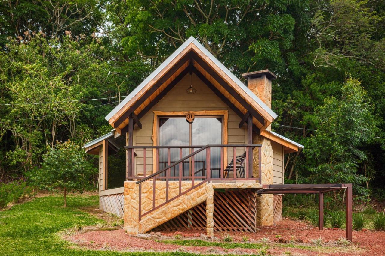 Hotel & Spa Escondite De La Montana Sabana Redonda Exterior photo