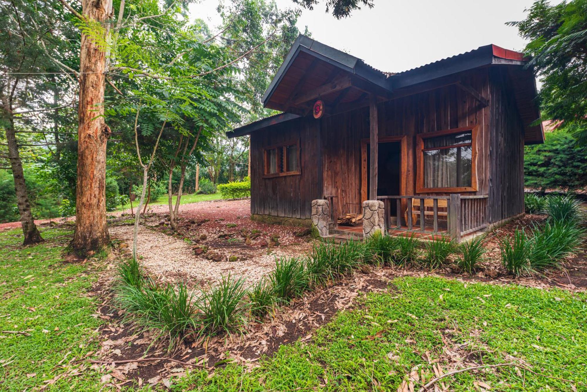 Hotel & Spa Escondite De La Montana Sabana Redonda Exterior photo